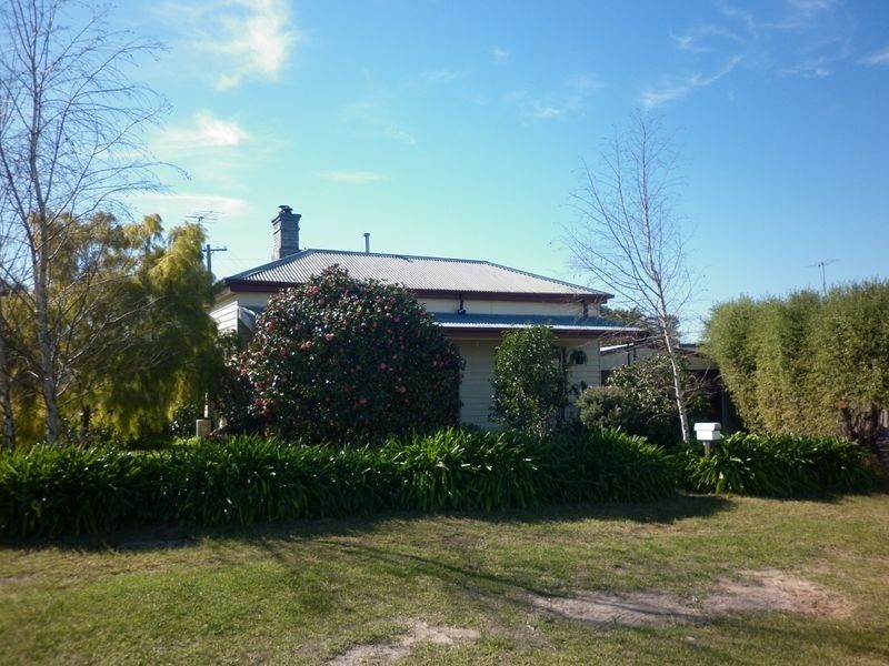 12 Charles Street, Lucknow VIC 3875