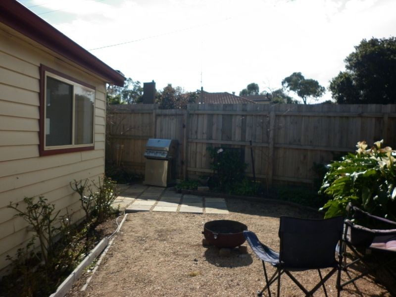 12 Charles Street, Lucknow VIC 3875