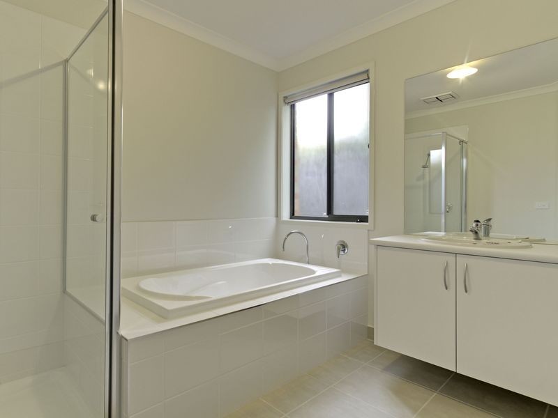 3 Barton Place, Bairnsdale VIC 3875