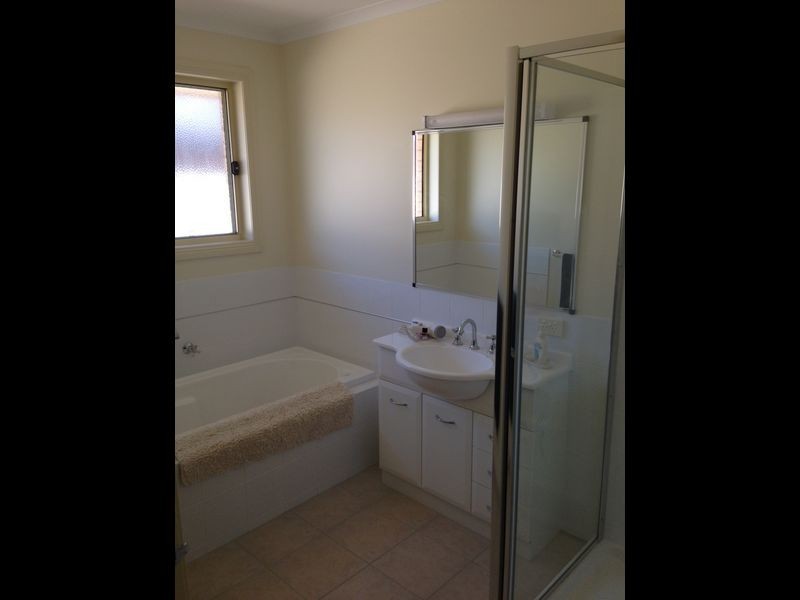 66 Gatehouse Drive, Bairnsdale VIC 3875