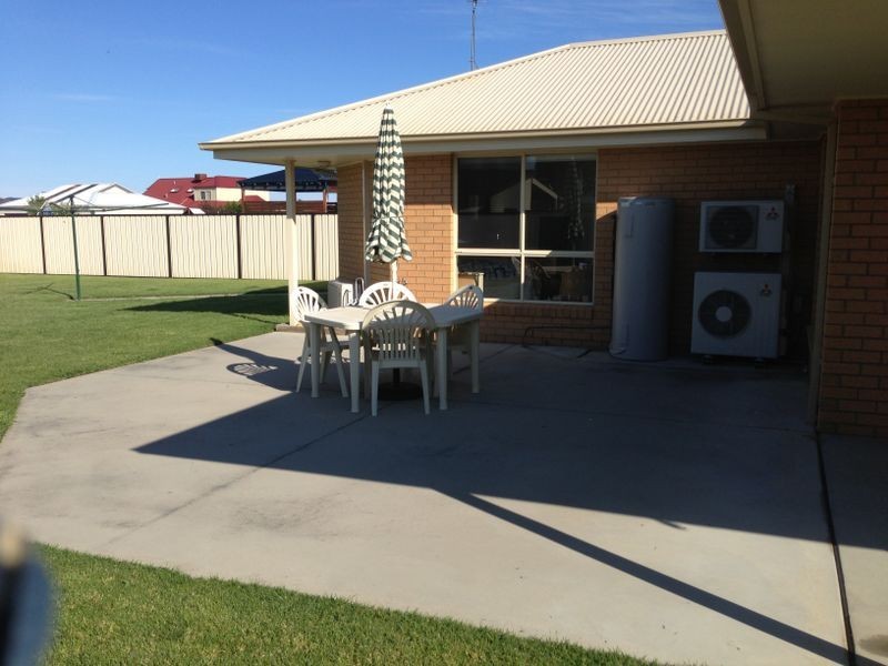 66 Gatehouse Drive, Bairnsdale VIC 3875