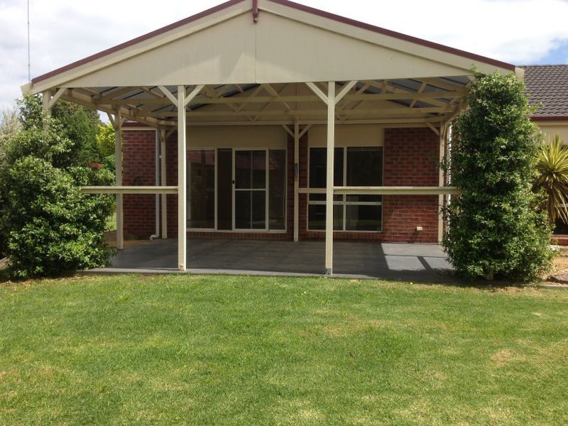 3 Stokes Crt, Bairnsdale VIC 3875