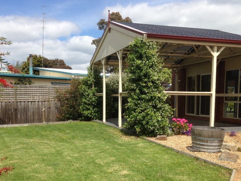 3 Stokes Crt, Bairnsdale VIC 3875