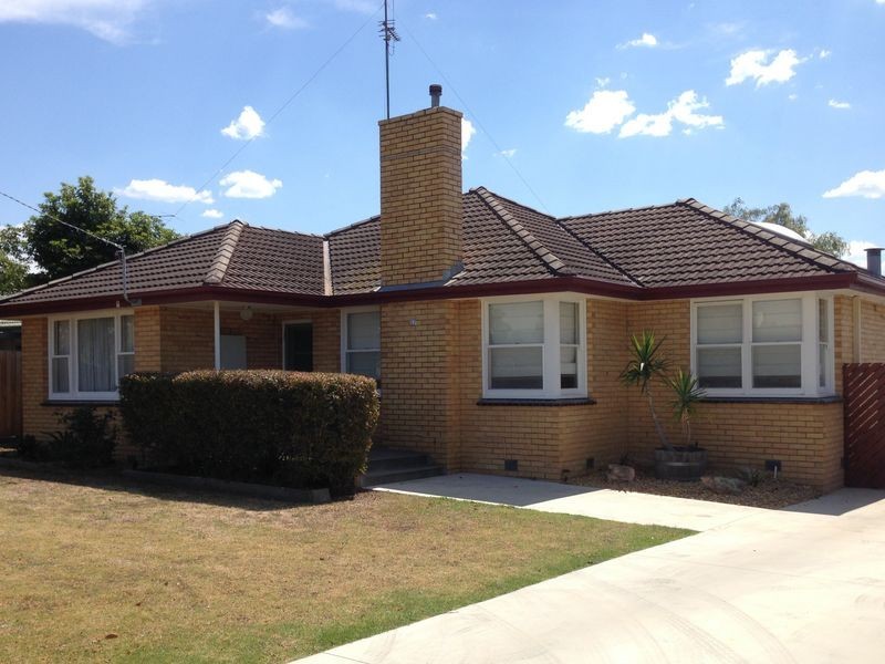 12 Ross Street, Bairnsdale VIC 3875