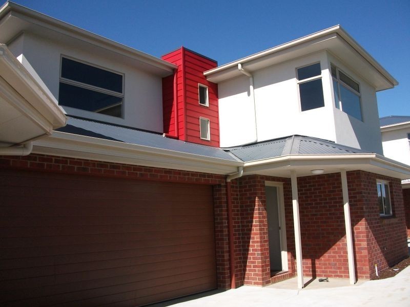 2/17 Dahlsen Crescent, Bairnsdale VIC 3875