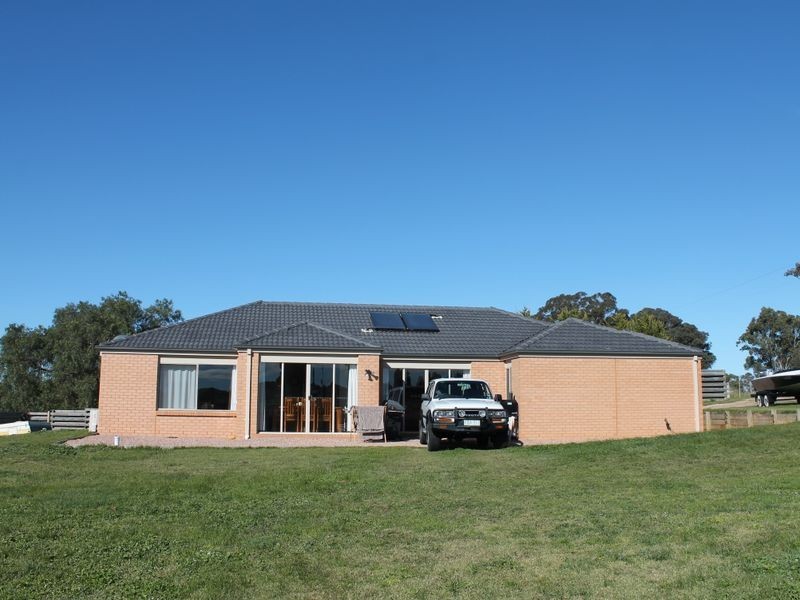 18 Mabel Drive, Nicholson VIC 3882