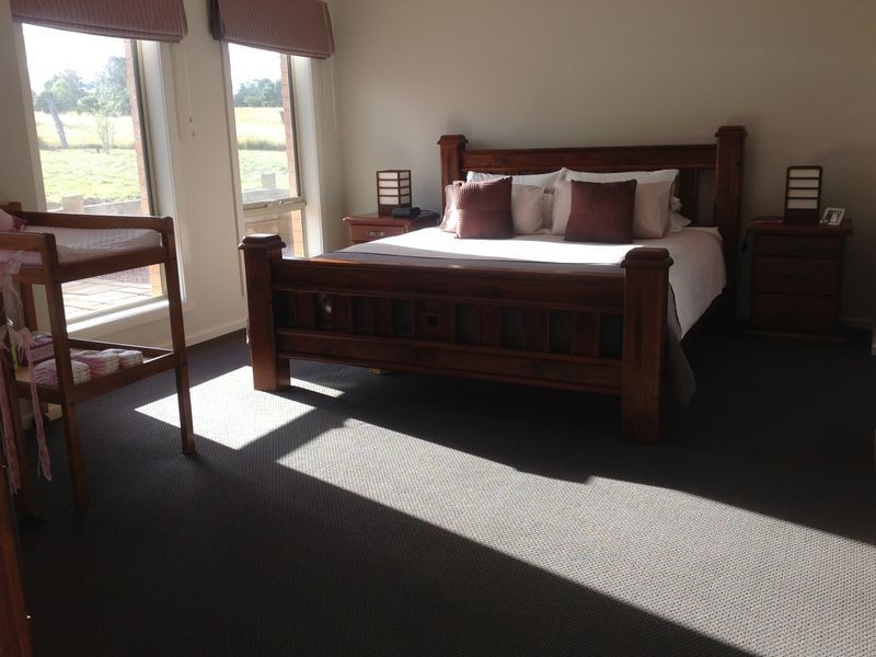 18 Mabel Drive, Nicholson VIC 3882