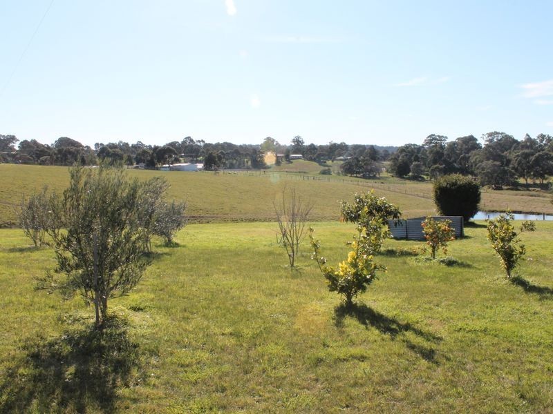 18 Mabel Drive, Nicholson VIC 3882