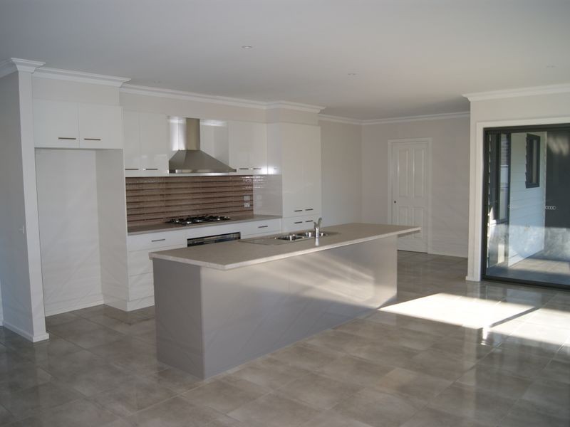 14 Shannon Boulevard, Bairnsdale VIC 3875