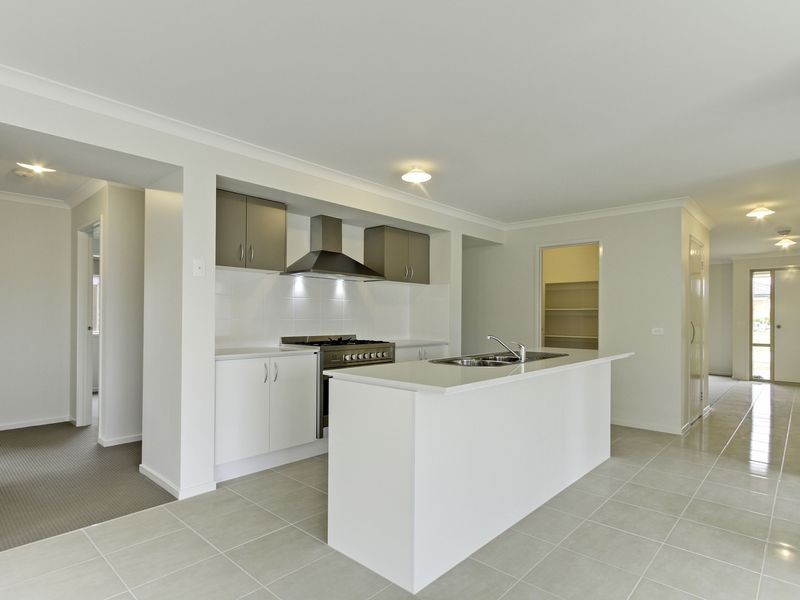 1 Barton Place, Bairnsdale VIC 3875