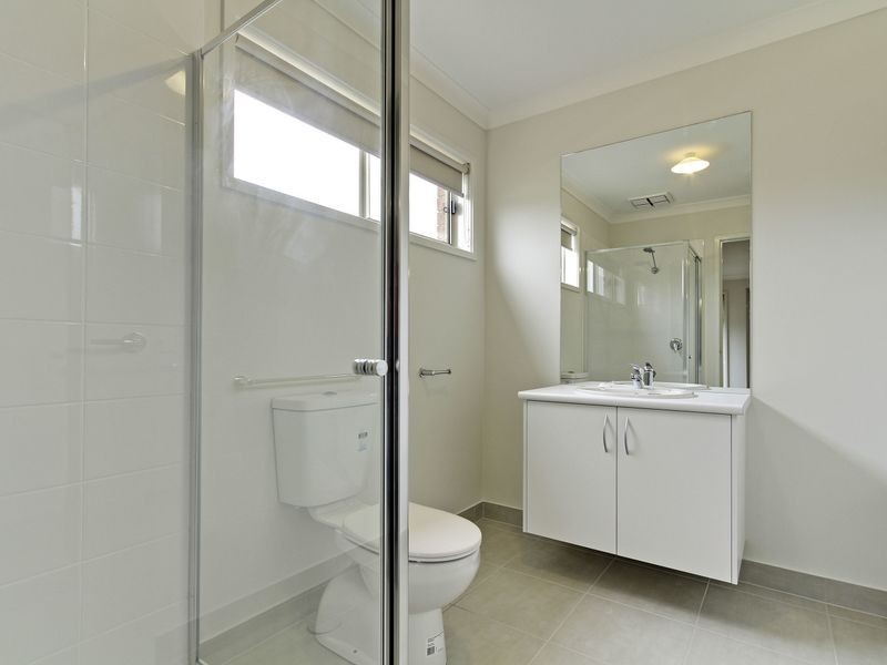 1 Barton Place, Bairnsdale VIC 3875