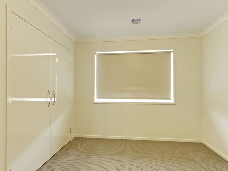 1 Barton Place, Bairnsdale VIC 3875