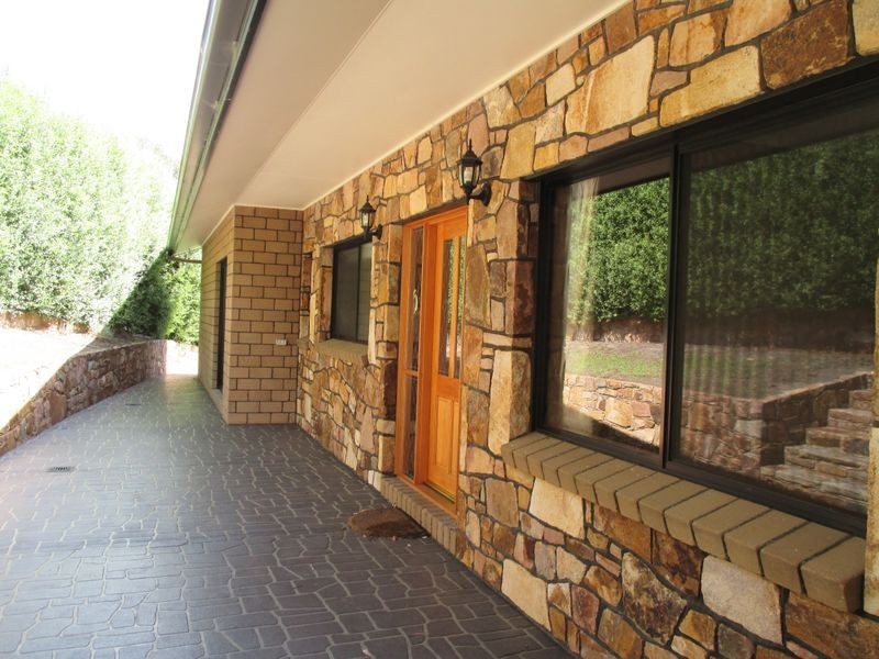 12 Clifton Close, Wy Yung VIC 3875