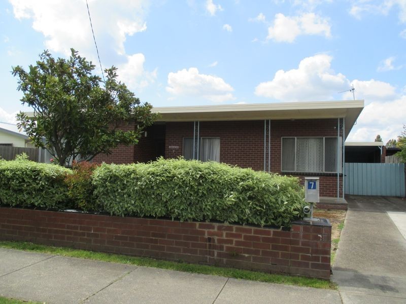 7 Lucknow Street, Bairnsdale VIC 3875