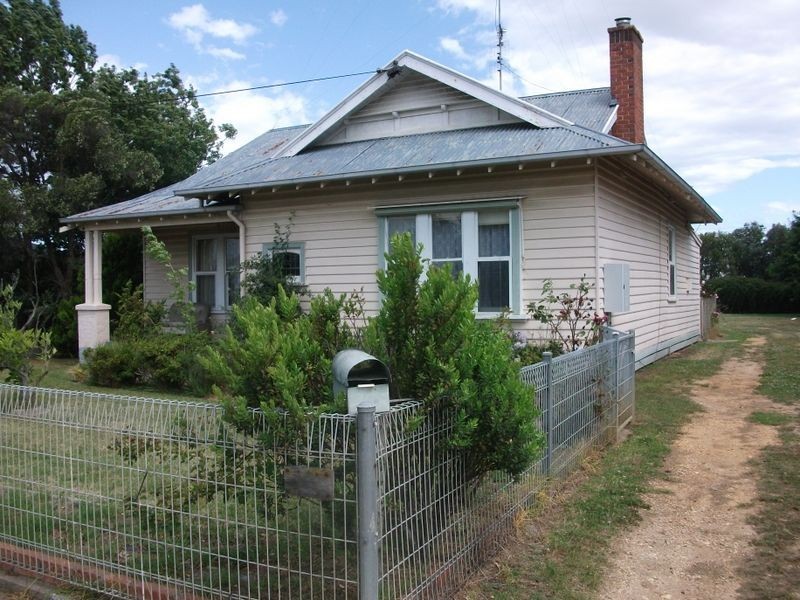 329 Main Street, Bairnsdale VIC 3875
