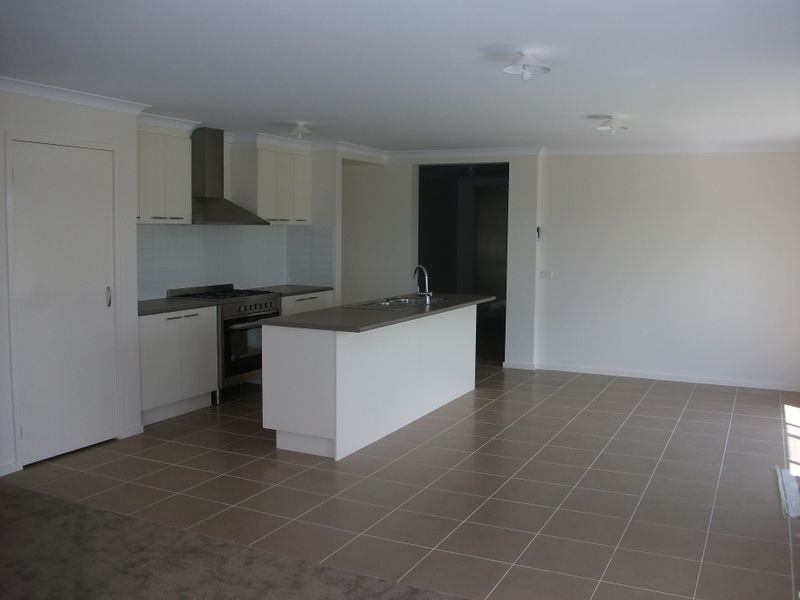 14 Cranes Terrace, Bairnsdale VIC 3875