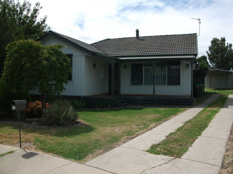 17 Davies Street, Bairnsdale VIC 3875