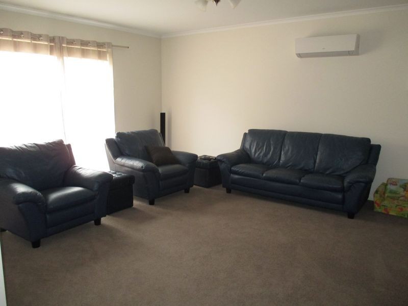 8 Mabel Drive, Bairnsdale VIC 3875