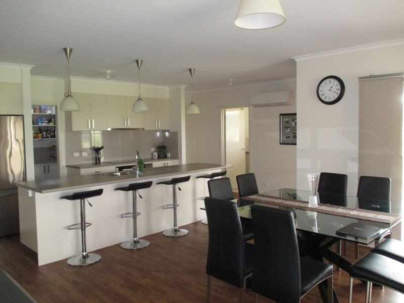 8 Mabel Drive, Bairnsdale VIC 3875