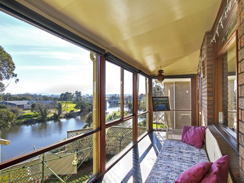 12 Robb Street, Bairnsdale VIC 3875