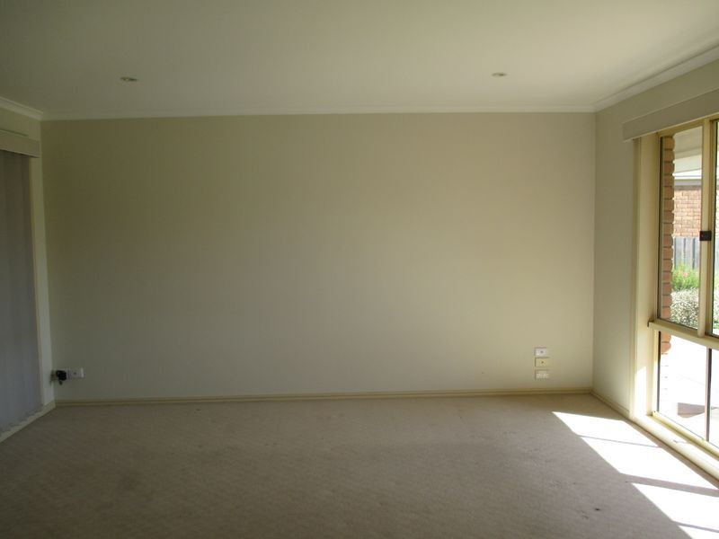 39 Balmoral Crescent, Bairnsdale VIC 3875