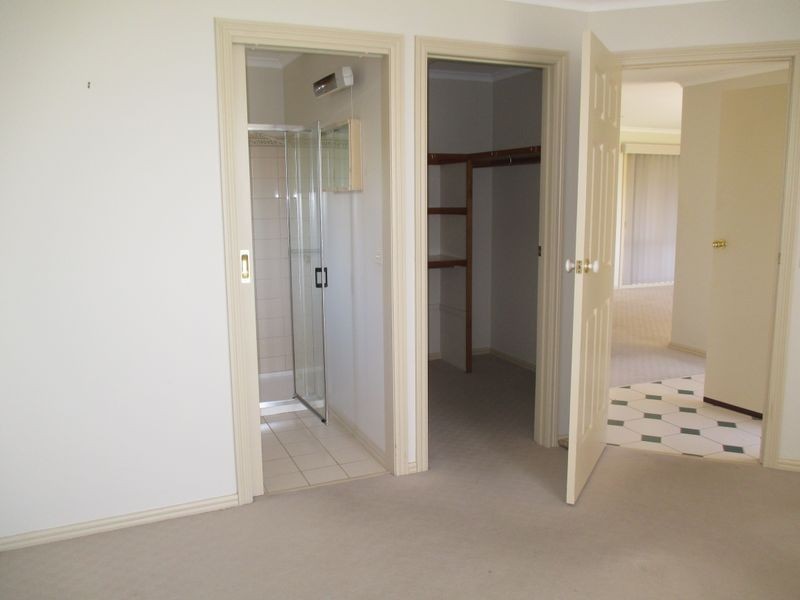 39 Balmoral Crescent, Bairnsdale VIC 3875