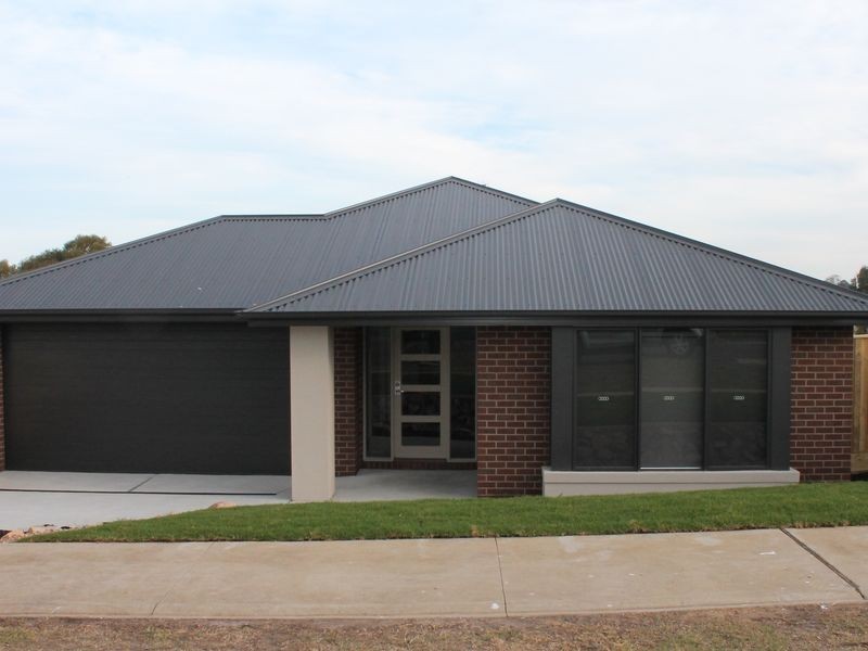 17 Morton Drive, Bairnsdale VIC 3875
