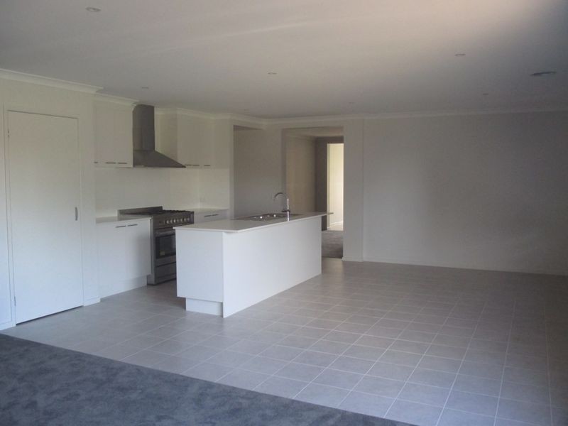 17 Morton Drive, Bairnsdale VIC 3875
