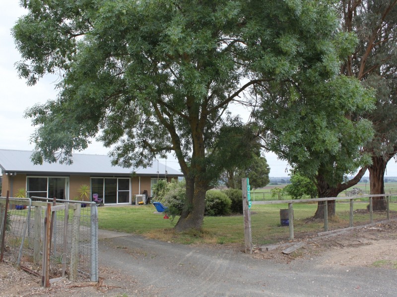 LINDENOW VEGETABLE FARM; MITCHELL RIVER VALLEY, Wuk Wuk VIC 3875