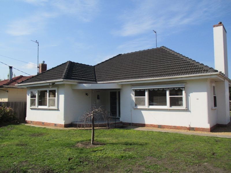 65 Pinnock Street, Bairnsdale VIC 3875