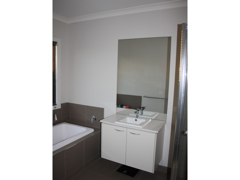 6 Egret Close, Bairnsdale VIC 3875