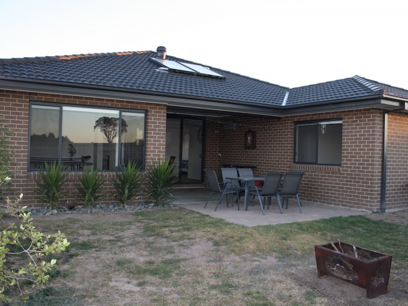 6 Egret Close, Bairnsdale VIC 3875