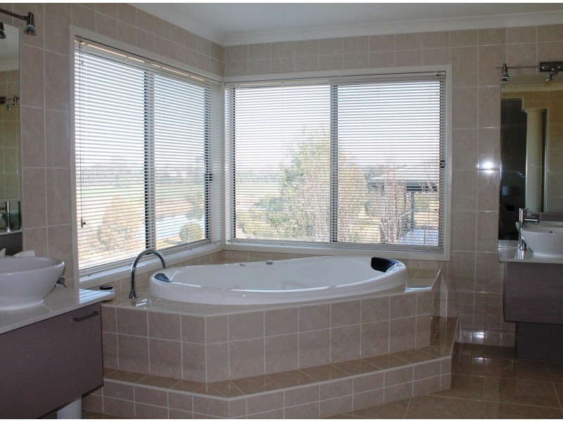 16 The Backwater, Eastwood VIC 3875