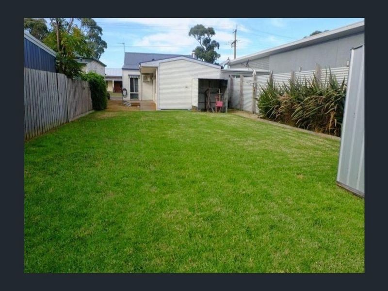 16 Pyke Street, Bairnsdale VIC 3875