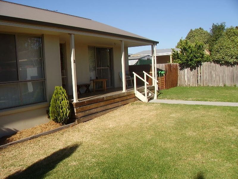 2/173 Moroney Street, Bairnsdale VIC 3875