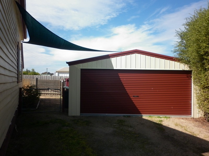 12 Charles Street, Lucknow VIC 3875