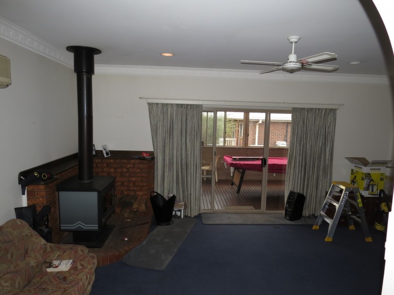 24 Ballantine Street, Bairnsdale VIC 3875