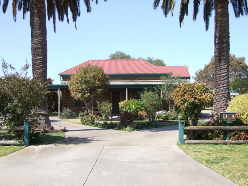 22 Charles Street, Bairnsdale VIC 3875