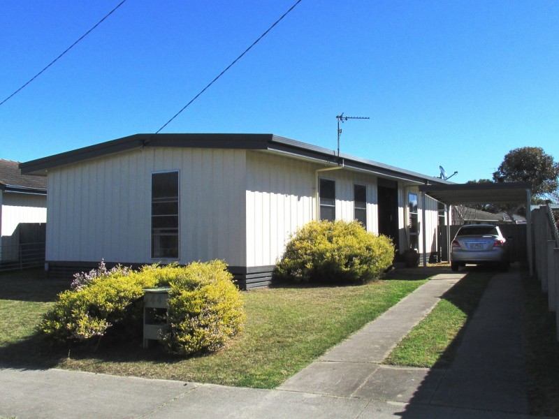 44 Cameron Crescent, Bairnsdale VIC 3875