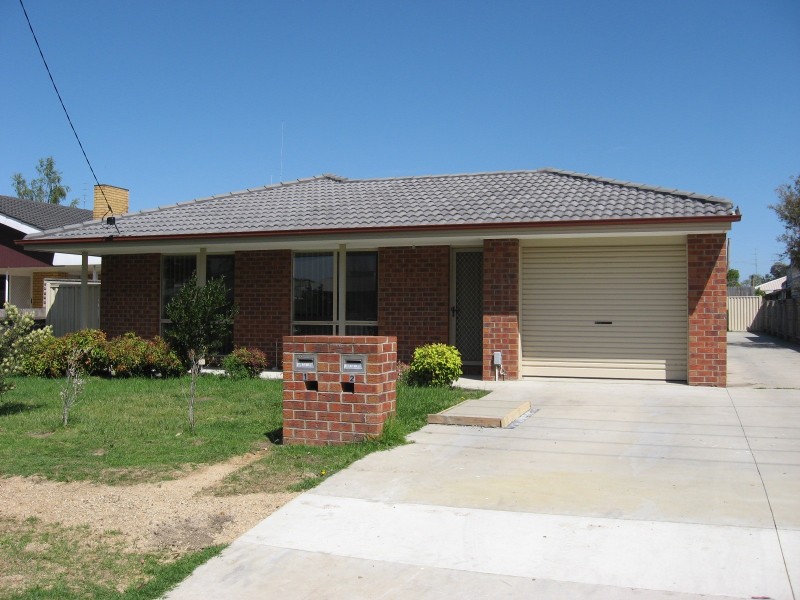 Unit 1/104 McKean Street, Bairnsdale VIC 3875