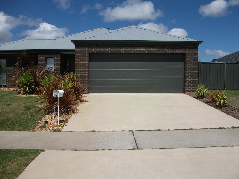 2 Selwyn Court, Bairnsdale VIC 3875