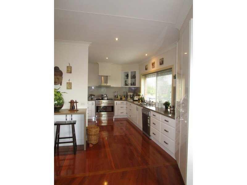 105 Howitt Avenue, Bairnsdale VIC 3875