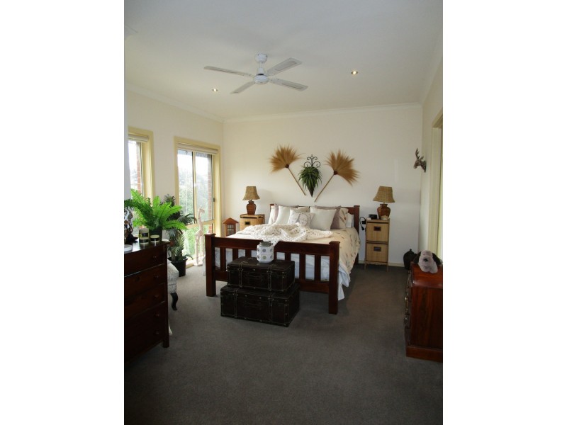 105 Howitt Avenue, Bairnsdale VIC 3875