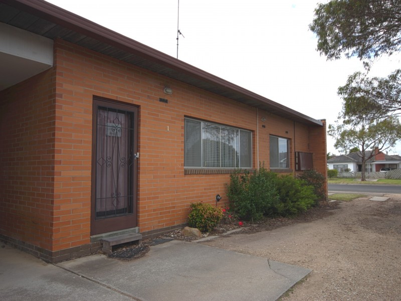 Unit 1/77 Dreverman Street, Bairnsdale VIC 3875