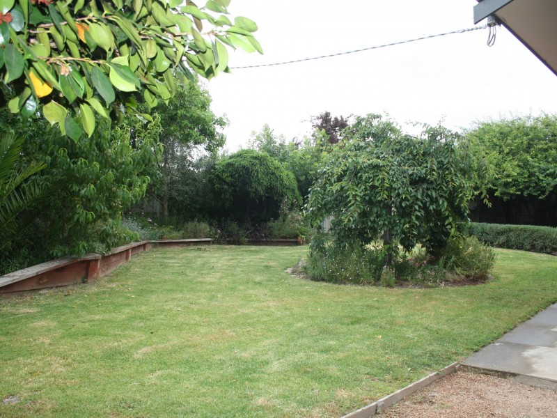 10 Riley Street, Bairnsdale VIC 3875