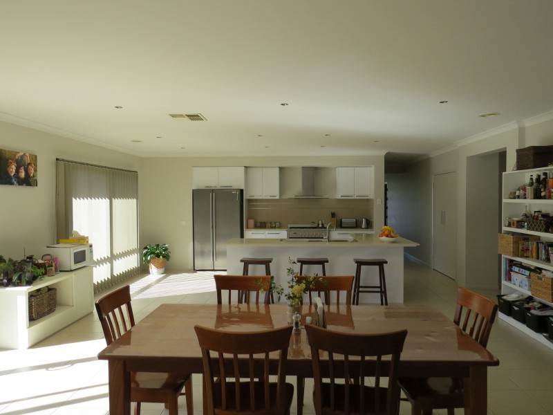 4 Stokes Court, Bairnsdale VIC 3875