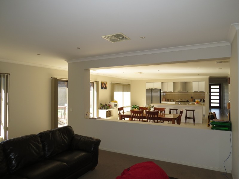 4 Stokes Court, Bairnsdale VIC 3875