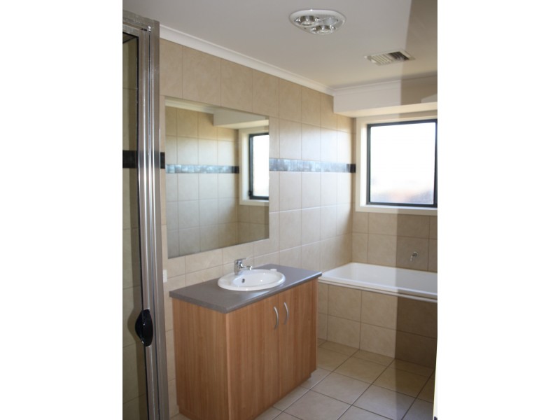 13 Fitzgerald Street, Bairnsdale VIC 3875