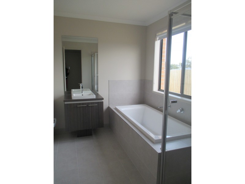 22 Eastcoast Court, Bairnsdale VIC 3875