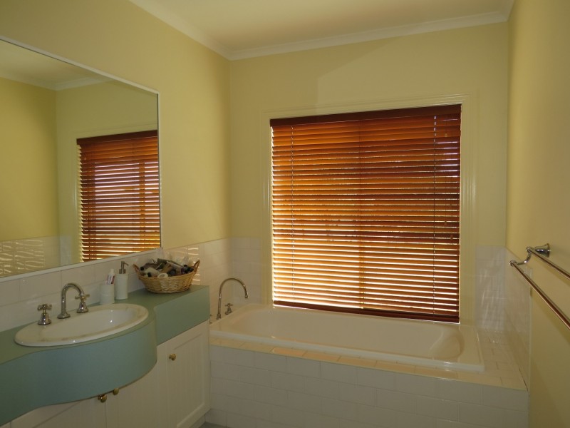 52 Mulhollands Road, Sarsfield VIC 3875